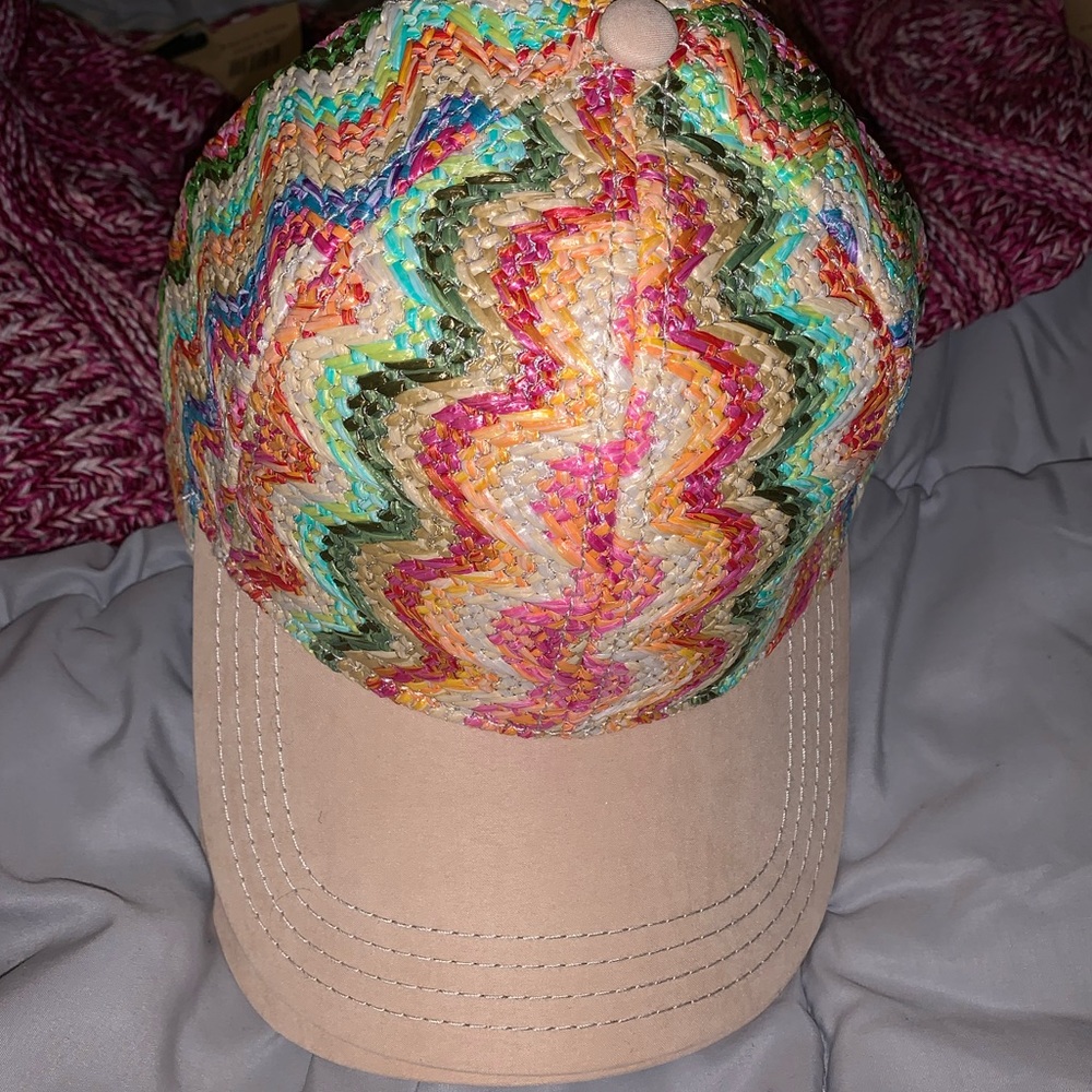 NWT CC Beanie Ball Cap - Picture 3 of 3